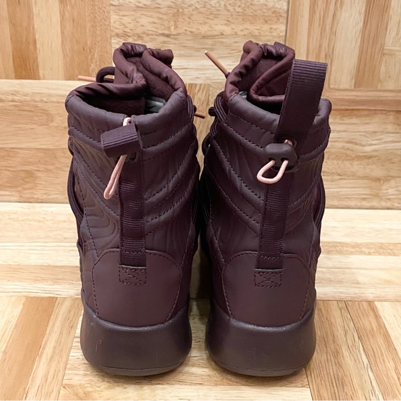 NIKE “Tanjun” High Rise Women’s Boots Lightweight in Burgundy Crush Size 5 - Picture 5 of 14